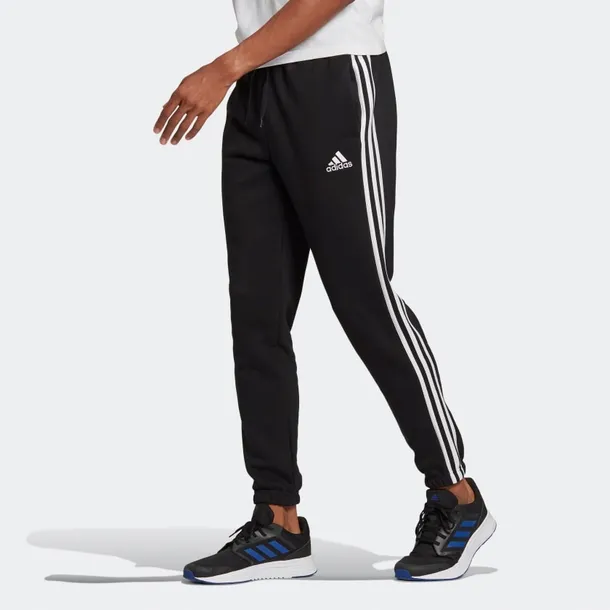 spodnie-adidas-essentials-tapered-elasticcuff-3-st-material-dominujacy-bawelna