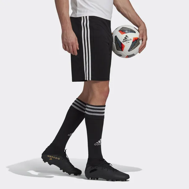 spodenki-adidas-squadra-21-wzor-dominujacy-logo