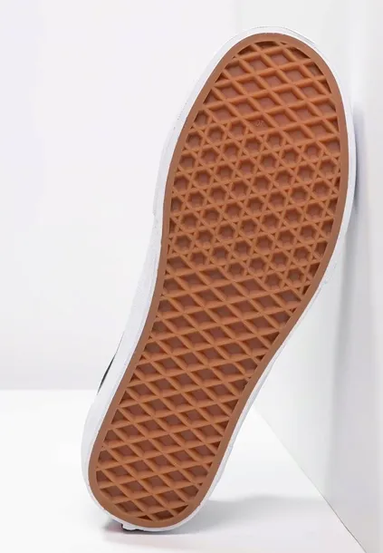 buty-vans-old-skool-wysokosc-obcasa-platformy-2-cm
