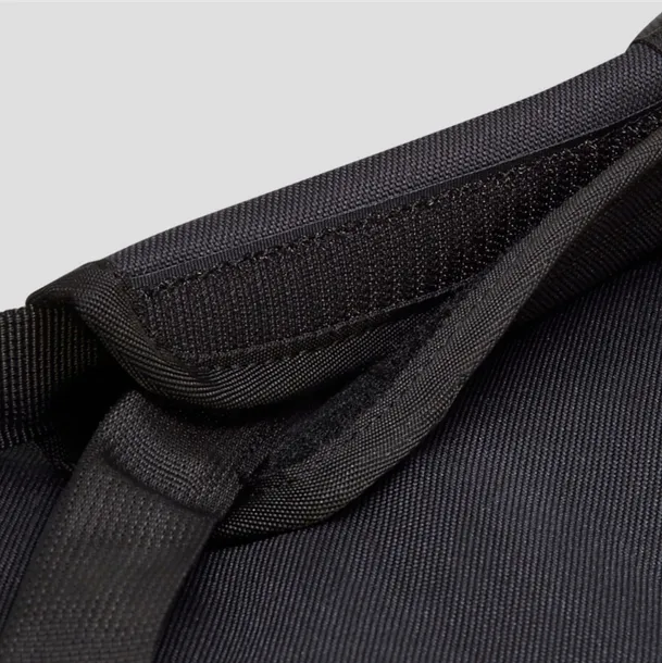 torba-nike-academy-team-m-duffel-liczba-kieszeni-5