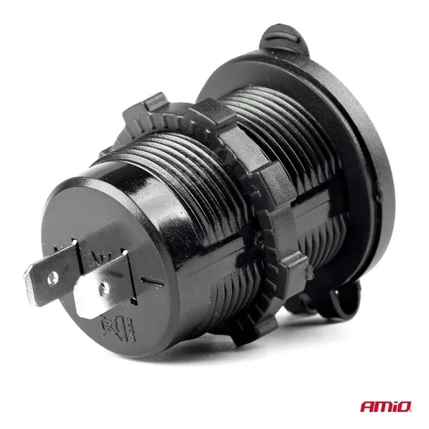 gniazdo-ladowarka-samochodowa-2x-usb-4-2a-ip66-producent-amio