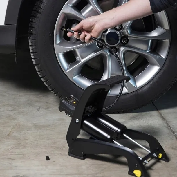 mocna-pompka-samochodowa-nozna-do-kol-michelin-cyfrowa-dwutlokowa-rowerowa-marka-michelin-cisnienie-maksymalne-7-bar