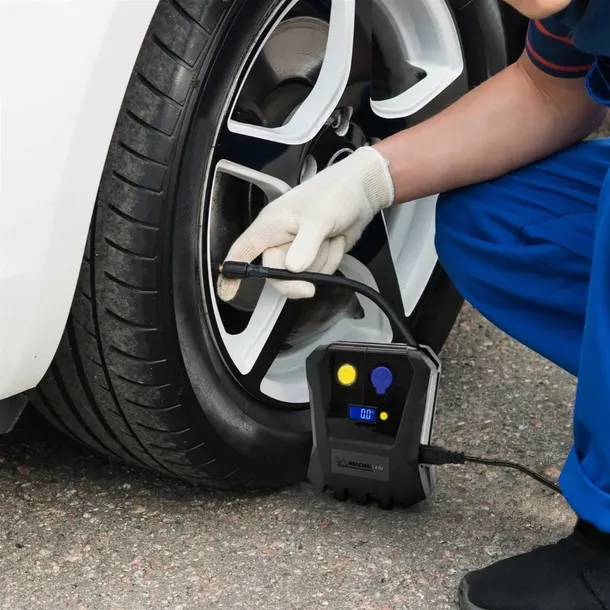 kompresor-samochodowy-12v-do-pompowania-kol-michelin-sprezarka-pompka-rower-kod-producenta-12264