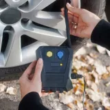 kompresor-samochodowy-12v-do-pompowania-kol-michelin-sprezarka-pompka-rower-stan-nowy-marka-michelin