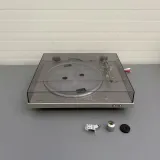gramofon-denon-dp-300f-srebrny-naped-paskowy