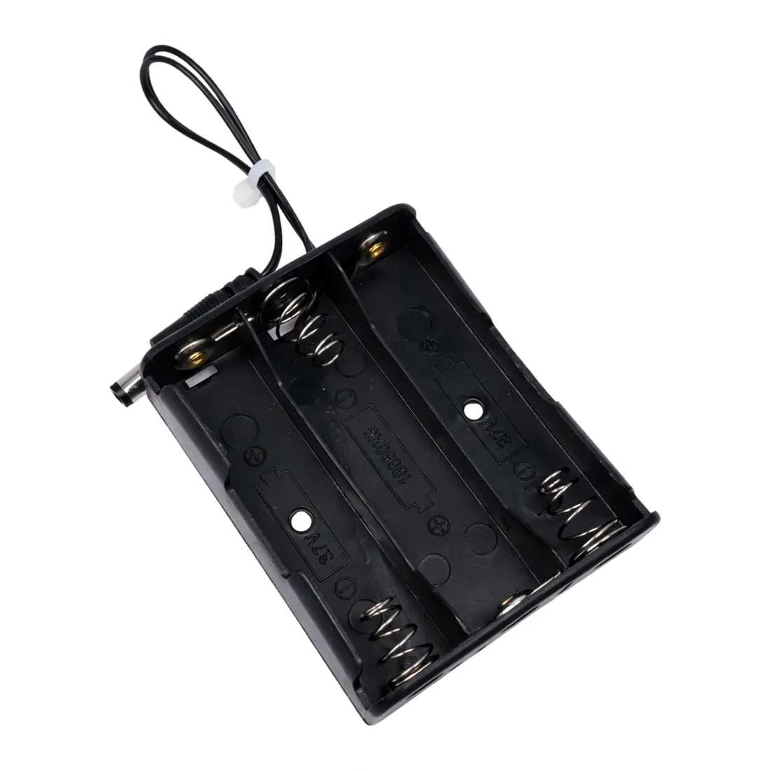 koszyk-na-akumulator-3x-18650-wtyk-jack-dc-2-1