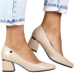 czolenka-damskie-na-klocku-vinceza-62292-bezowe