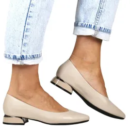 baleriny-na-ozdobnym-obcasie-czolenka-vinceza-62280-bezowe