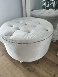 podnozek-otwierany-okragly-50-cm-srednicy-puf-do-pokoju-przedpokoju