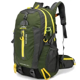 plecak-sportowy-turystyczny-trekkingowy-na-spacery-wedrowki-w-gory-40l