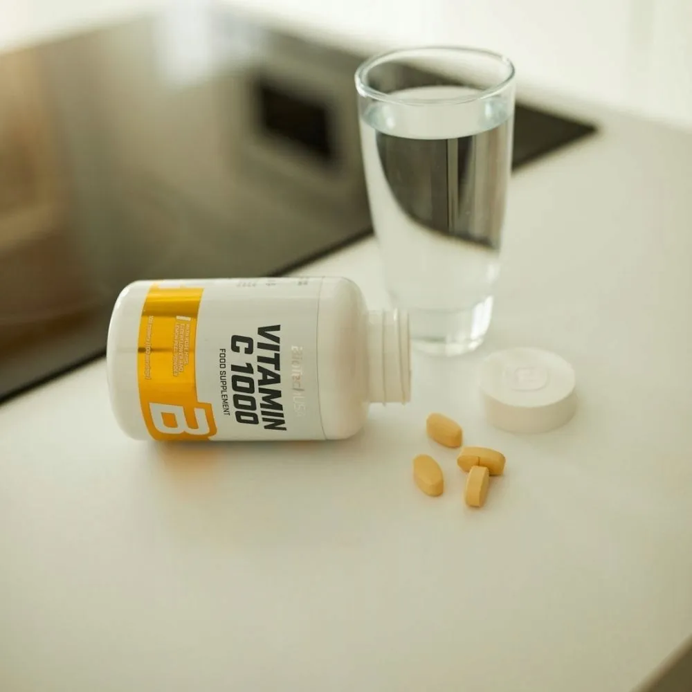 witamina-c-biotech-kwas-askorbinowy-vegan-100tab-odpornosc