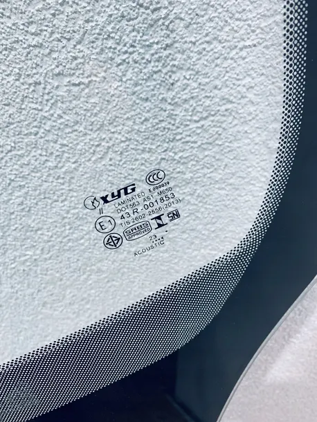 szyba-czolowa-dodge-ram-2019-akustyczna-sensor-stan-nowy