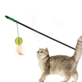 zabawka-wedka-z-piorkami-i-grzechotka-dla-kota-hilton-42cm