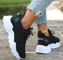 buty-sportowe-czarne-lekkie-siatkowane-sneakersy-oddychajace