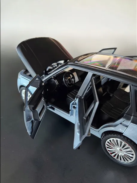 model-land-rover-range-rover-skala-1-24-wiek-6-lat-stan-nowy