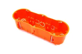 puszka-potrojna-gleboka-do-karton-gips-z-wkretami-pawbol