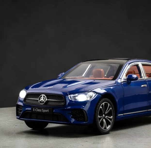 model-1-24-mercedes-e-class-e-300l-wiek-6-lat-stan-opakowania-oryginalne
