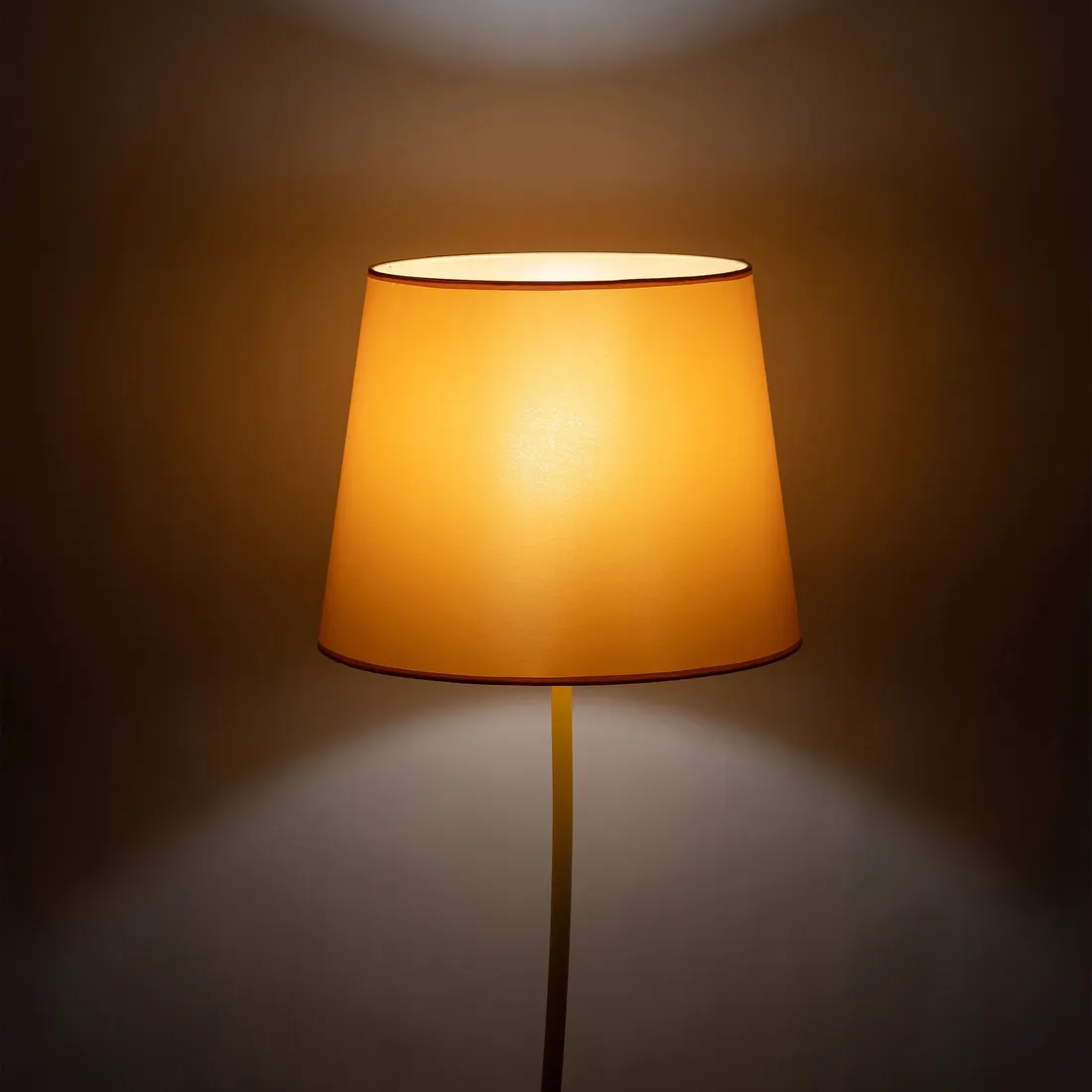 zolta-lampa-stojaca-tk-lighting-nicola
