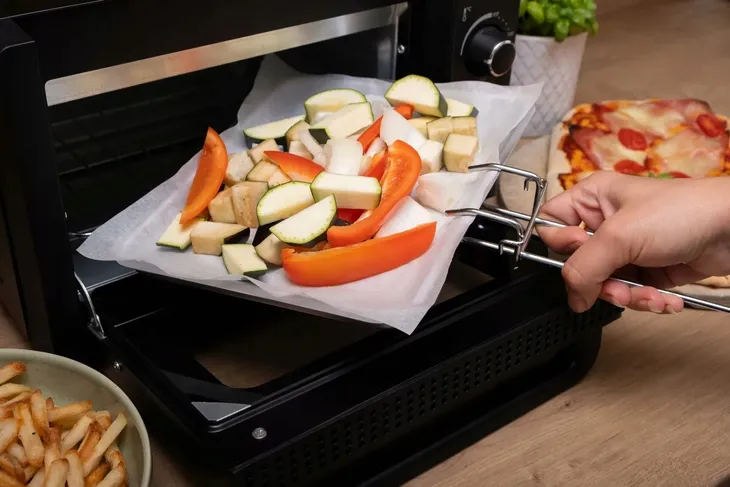 mini-piekarnik-elektryczny-eldom-pr120-otwieranie-drzwi-do-dolu