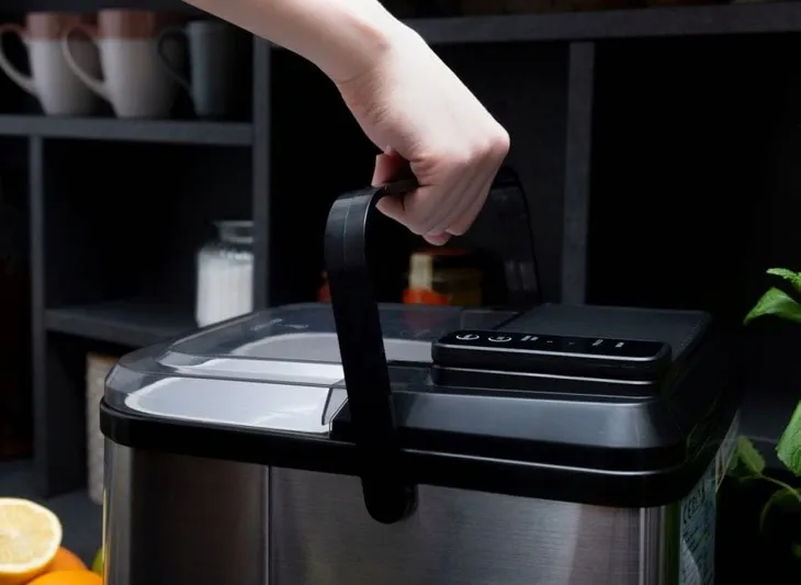 kostkarka-do-lodu-eldom-ks210-cristall-pojemnosc-zbiornika-na-wode-1-3-l