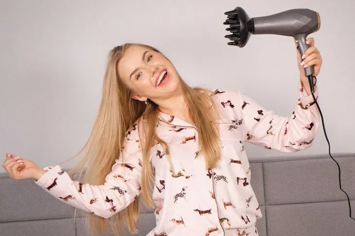 suszarka-do-wlosow-eldom-ht260-yana-moc-2200-w