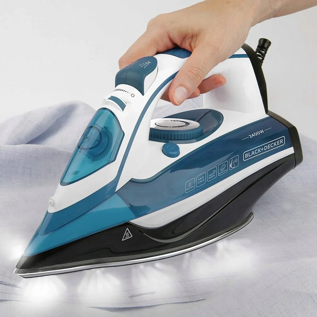zelazko-parowe-black-decker-bxir2402e-2400w-bialy