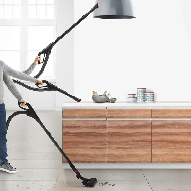 odkurzacz-bosch-bgb-6x330-zasieg-pracy-12-m