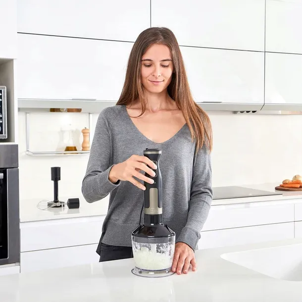 blender-reczny-black-decker-bxhba1500e-1500w-wielkosc-pojemnika-0-8-l