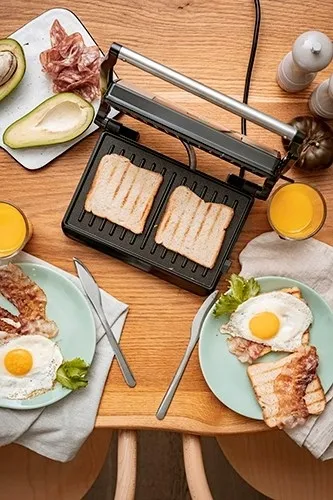 grill-elektryczny-adler-ad-3052-material-obudowy-metal-tworzywo-sztuczne