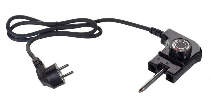 grill-elektryczny-adler-ad-6610-cechy-dodatkowe-szklana-pokryw-plyta-grzewcza-z-powloka-nieprzywierajaca-dwa-pola-grzejne