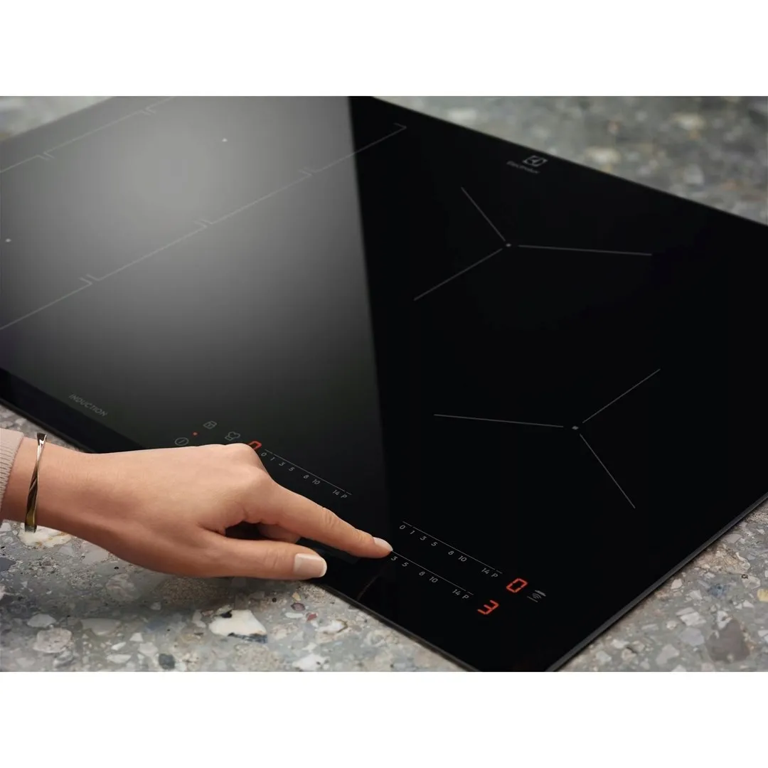 plyta-indukcyjna-electrolux-eis62443-stan-nowy