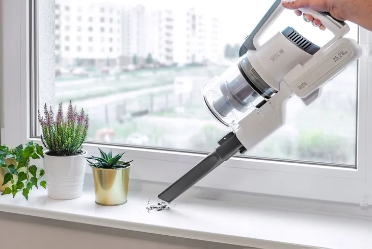 odkurzacz-akumulatorowy-2w1-teesa-sweeper-7000-czas-ladowania-6-min