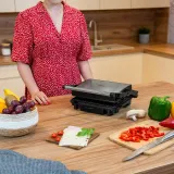 panini-grill-material-obudowy-metal-tworzywo-sztuczne