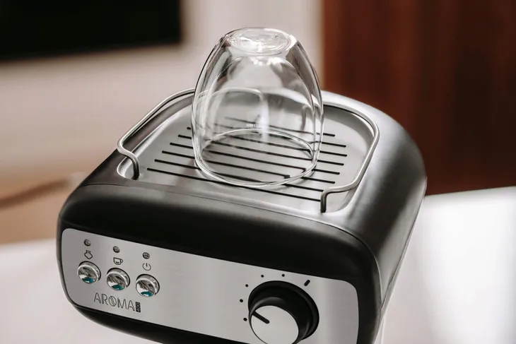 kolbowy-ekspres-do-kawy-teesa-aroma-400-pojemnosc-zbiornika-na-wode-1-2l