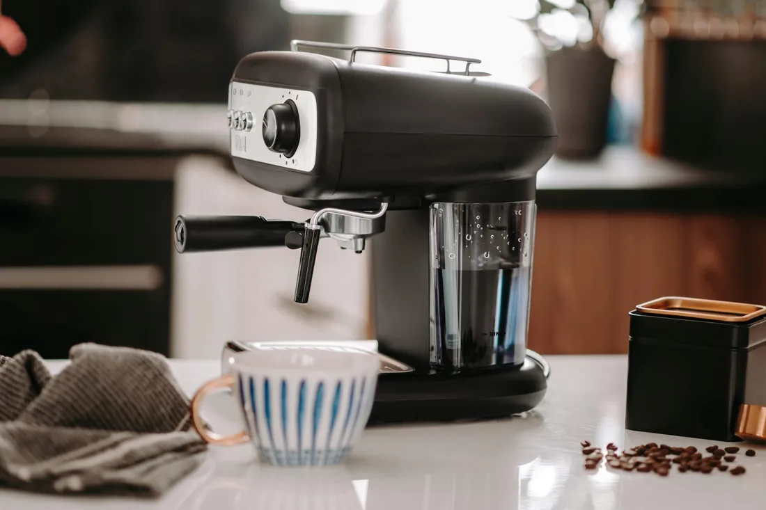 kolbowy-ekspres-do-kawy-teesa-aroma-400