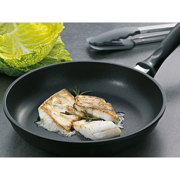 patelnia-sred-20-cm-stan-nowy