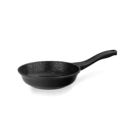 patelnia-z-powloka-nieprzywierajaca-sred-20-cm