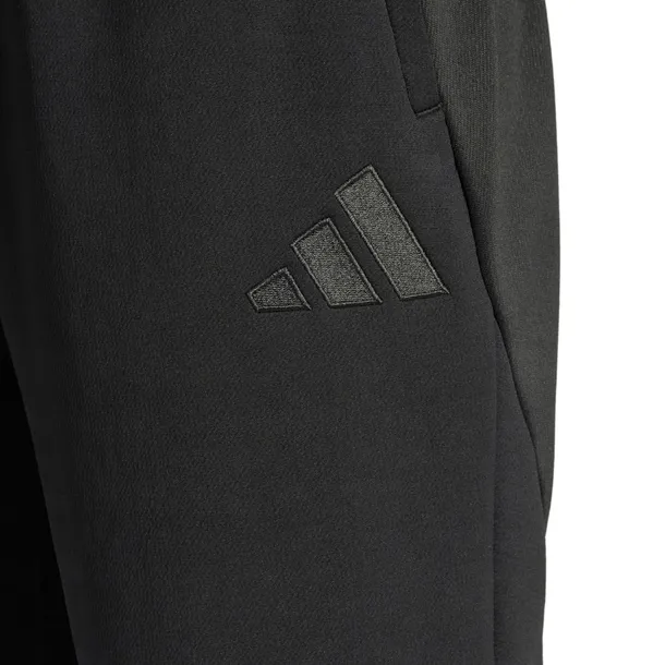 spodnie-adidas-tiro-25-material-dominujacy-poliester