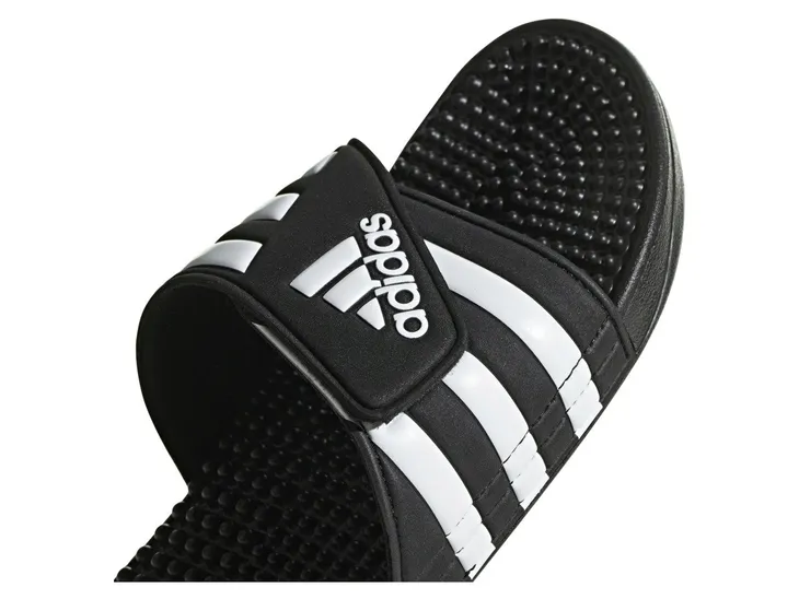 klapki-adidas-adissage-wzor-dominujacy-logo