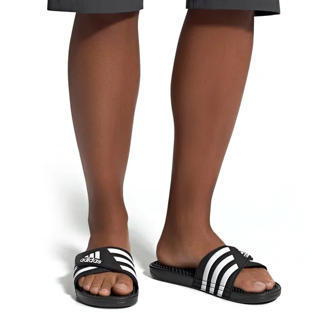 klapki-adidas-adissage-wzor-dominujacy-logo