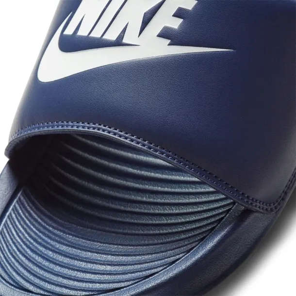 klapki-nike-victori-one-m-kolor-niebieski