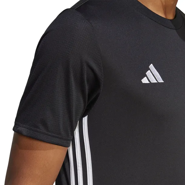 koszulka-adidas-tabela-23-wlasciwosci-brak