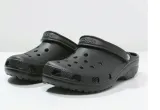 klapki-crocs-classic-czarny-marka-crocs