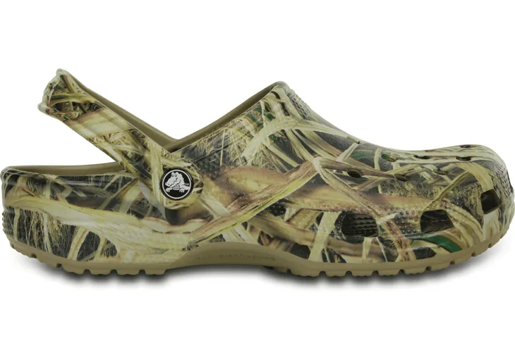 klapki-crocs-classic-realtree-v2-w-wysokosc-obcasa-platformy-2-cm
