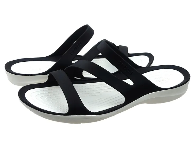 crocs-swiftwater-sandal-w-wysokosc-obcasa-platformy-1-cm