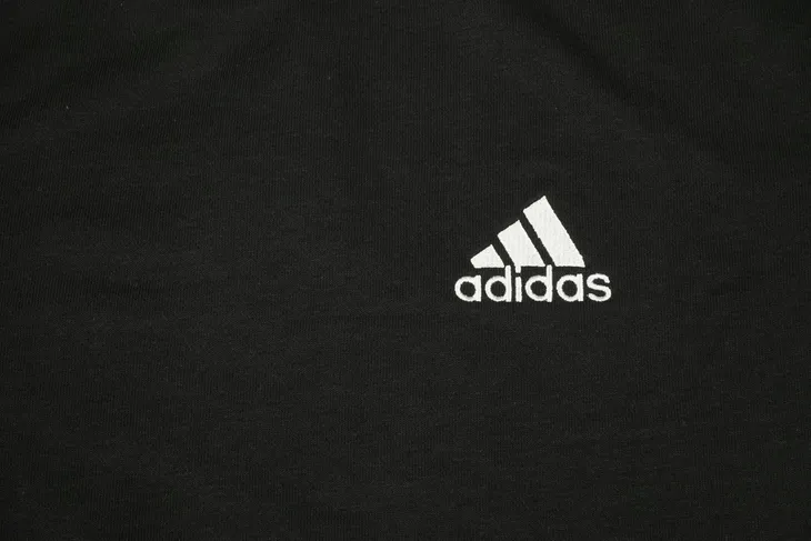 bluza-meska-adidas-essentials-sweatshirt-zapiecie-brak