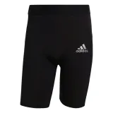 spodenki-adidas-techfit-cechy-dodatkowe-brak