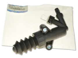 mazda3-bk-i-03-08-silownik-pompy-sprzegla