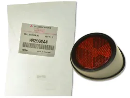 mitsubishi-l200-96-07-odblask-tylny-prawy
