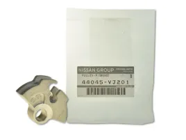 nissan-king-cab-d22-98-uchwyt-linki-hamulcowej